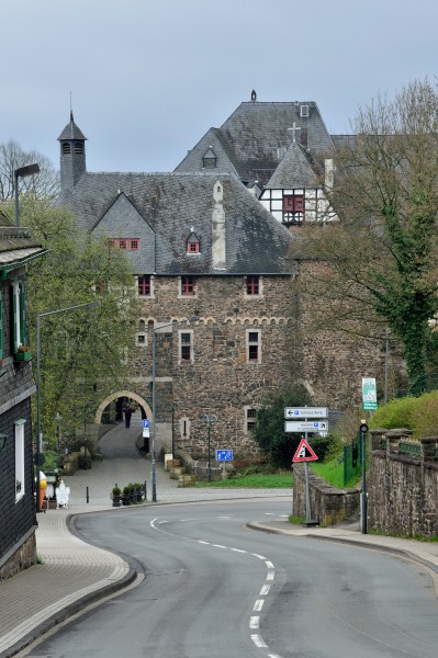 Burg, Oberburg, Blick auf Schloss Burg