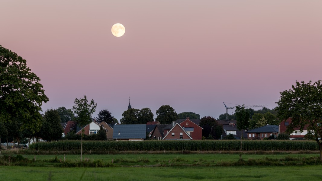 Dülmen, Hausdülmen, Mondaufgang -- 2016 -- 4088