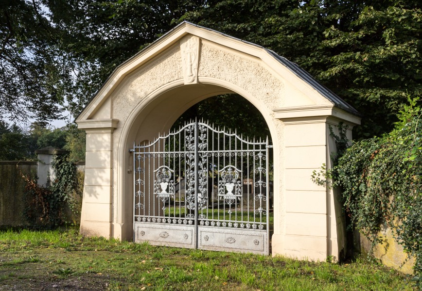 Dülmen, Jüdischer Friedhof, Eingangstor -- 2011 -- 2125