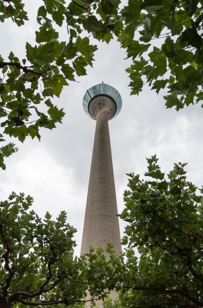 Düsseldorf, Rheinturm -- 2015 -- 8208