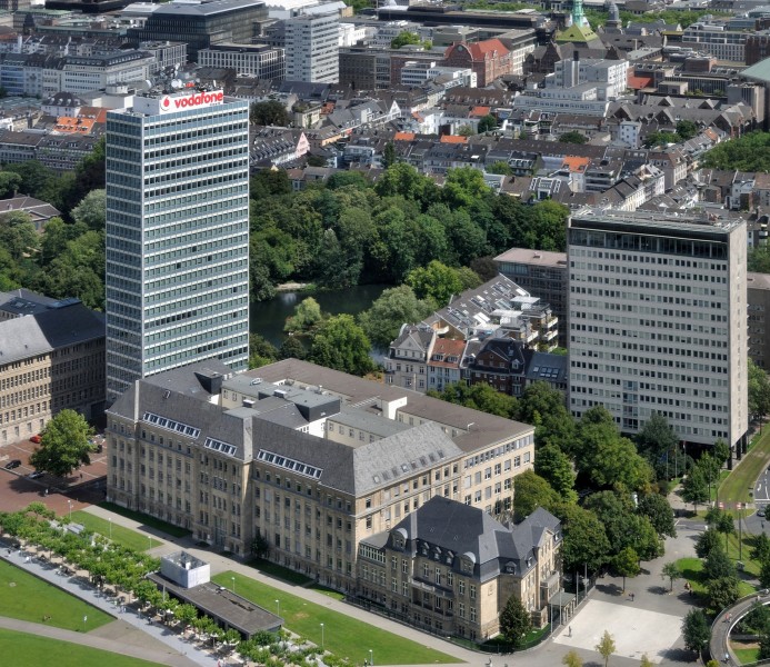 Düsseldorf, Vodafone-Hochhaus, 2011-08 CN-01