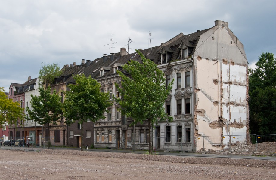 Duisburg, Bruckhausen, 2012-06 CN-02
