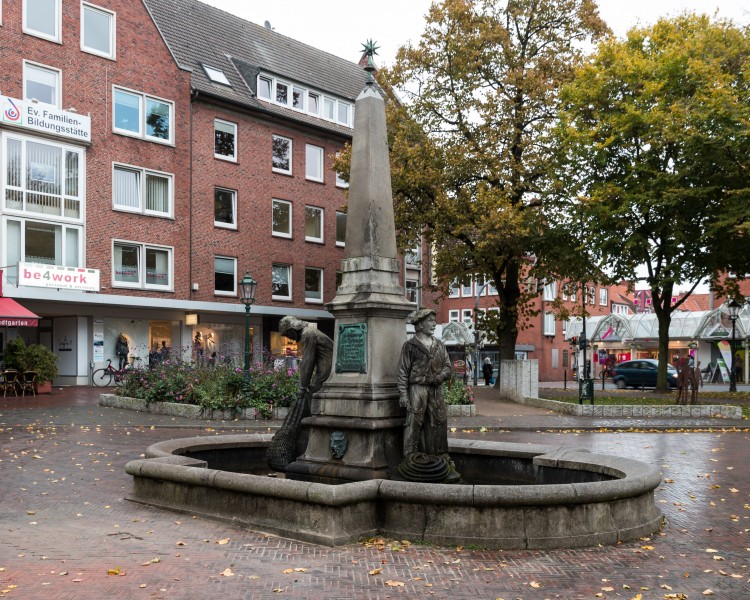 Emden, Fürbringer-Brunnen -- 2016 -- 5485