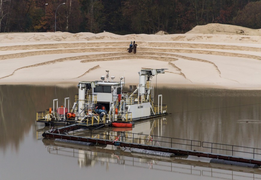 Haltern am See, Sythen, Quarzwerke, Saugbagger auf dem Silbersee -- 2014 -- 4412