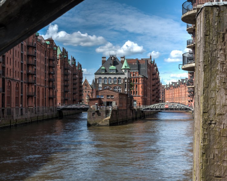 Hamburg, Speicherstadt, Wasserschloss -- 2016 -- 2897-903