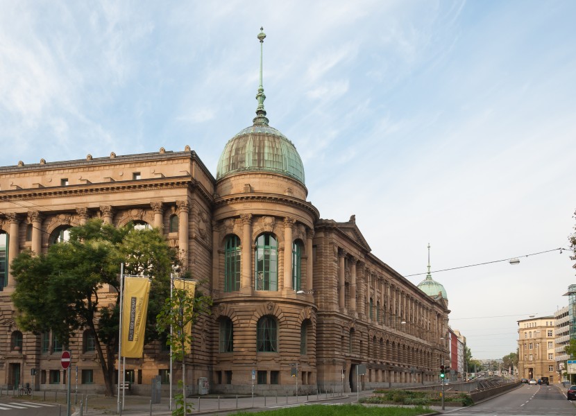 Haus der Wirtschaft 2013 01
