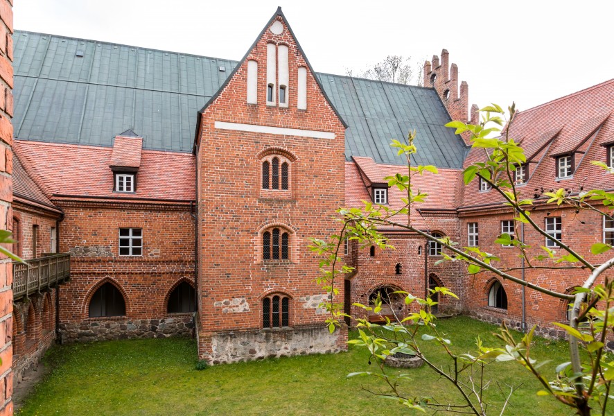 Heiligengrabe, Kloster Stift zum Heiligengrabe, Abtei, Innenhof -- 2017 -- 0085