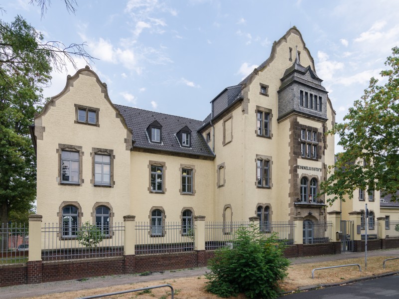 Krefeld, Corneliusstift, 2018-07 CN-02