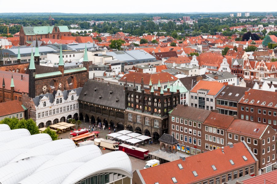 Lübeck, Aussicht vom Turm der St.-Petri-Kirche -- 2017 -- 0353