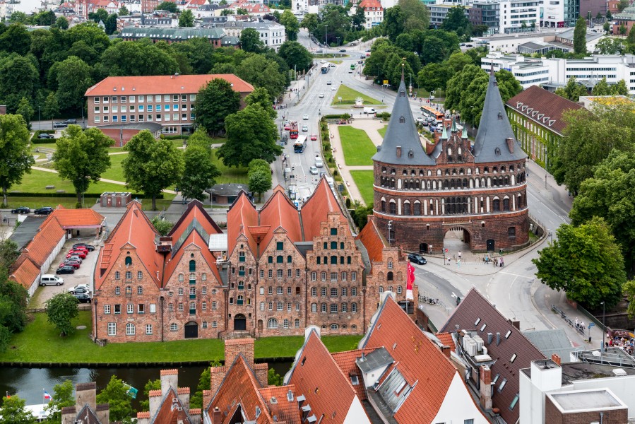 Lübeck, Aussicht vom Turm der St.-Petri-Kirche -- 2017 -- 0356