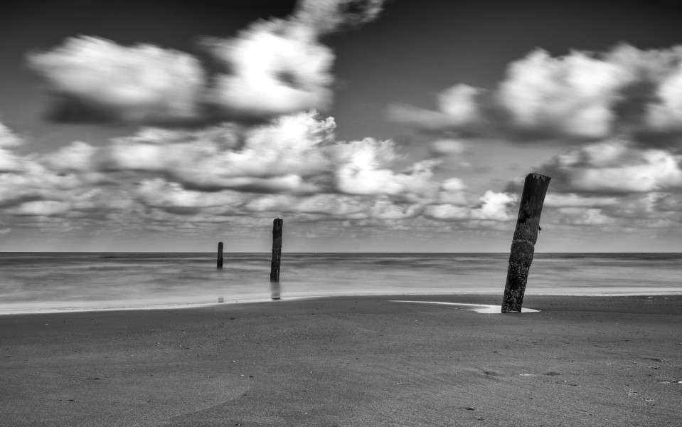 Norderney, Nordsee am Oststrand -- 2016 -- 5167 (bw) - 2