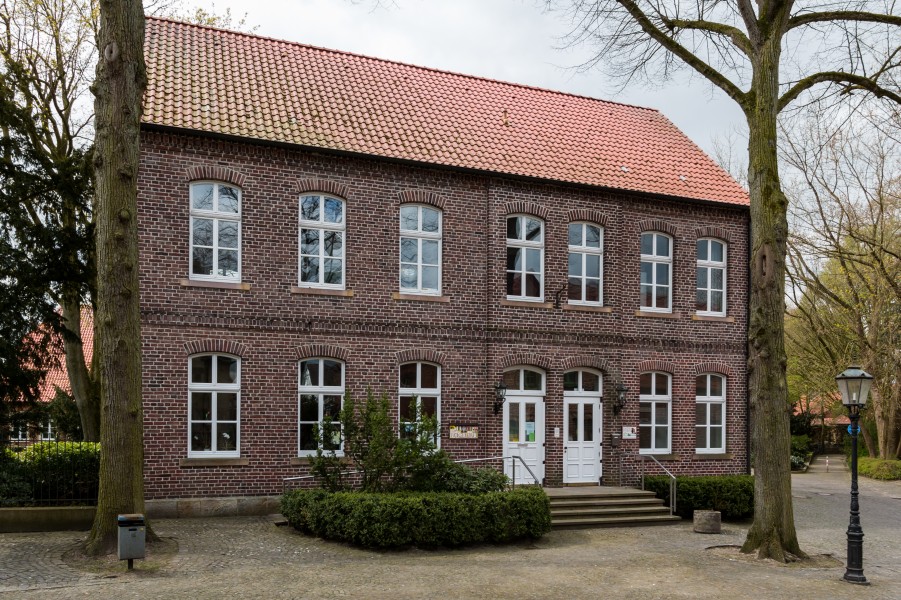 Nottuln, Appelhülsen, Katholische öffentliche Bücherei -- 2015 -- 5467