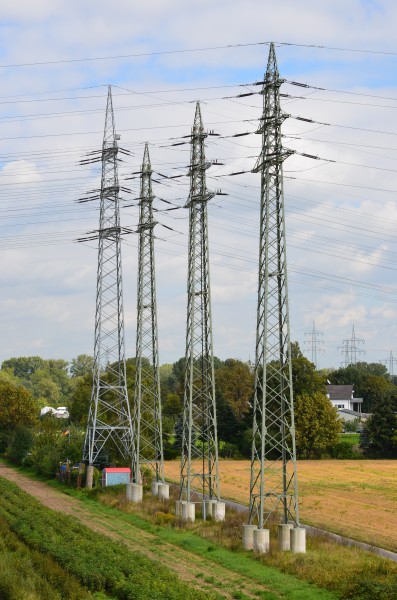 Power poles - power masts - Strommasten - poteaus électriques 01