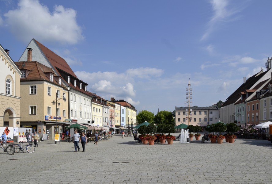 Stadtplatz von Deggendorf -03