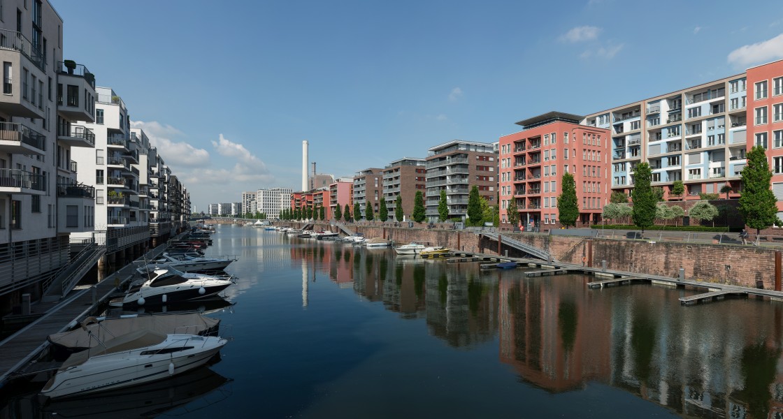 Westhafen, Frankfurt, Harbor basin as seen from Westhafenbrücke 20170515 1
