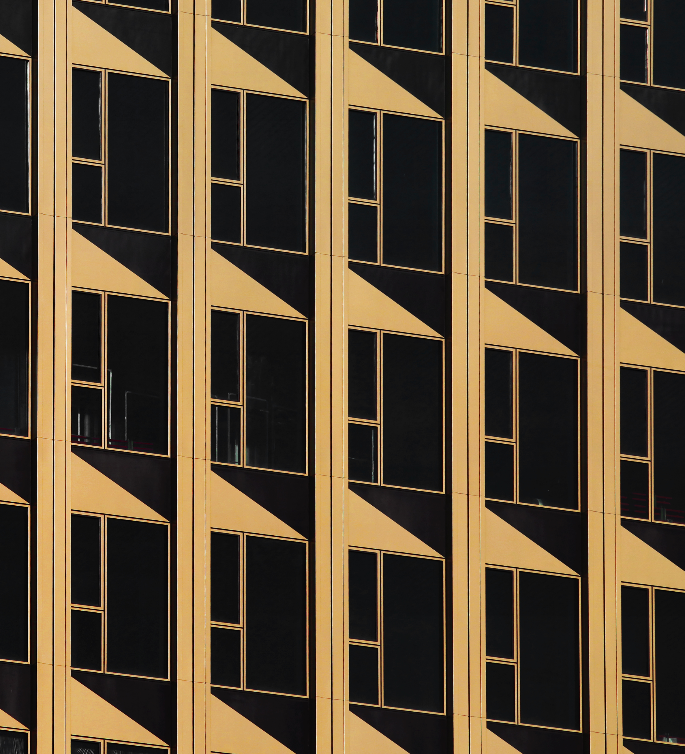 T185 facade
