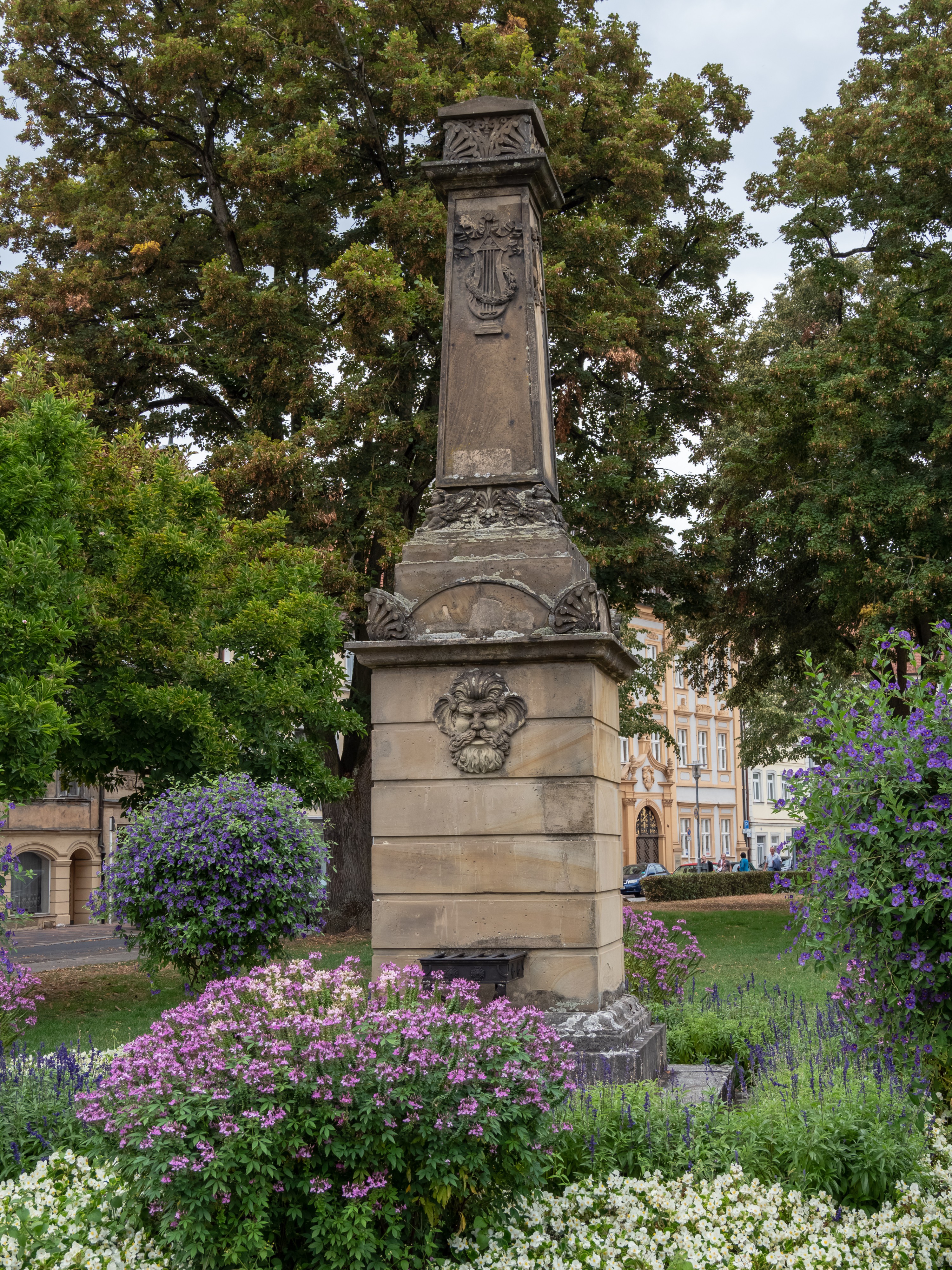 Bamberg Schillerplatz Brunnen 8300111