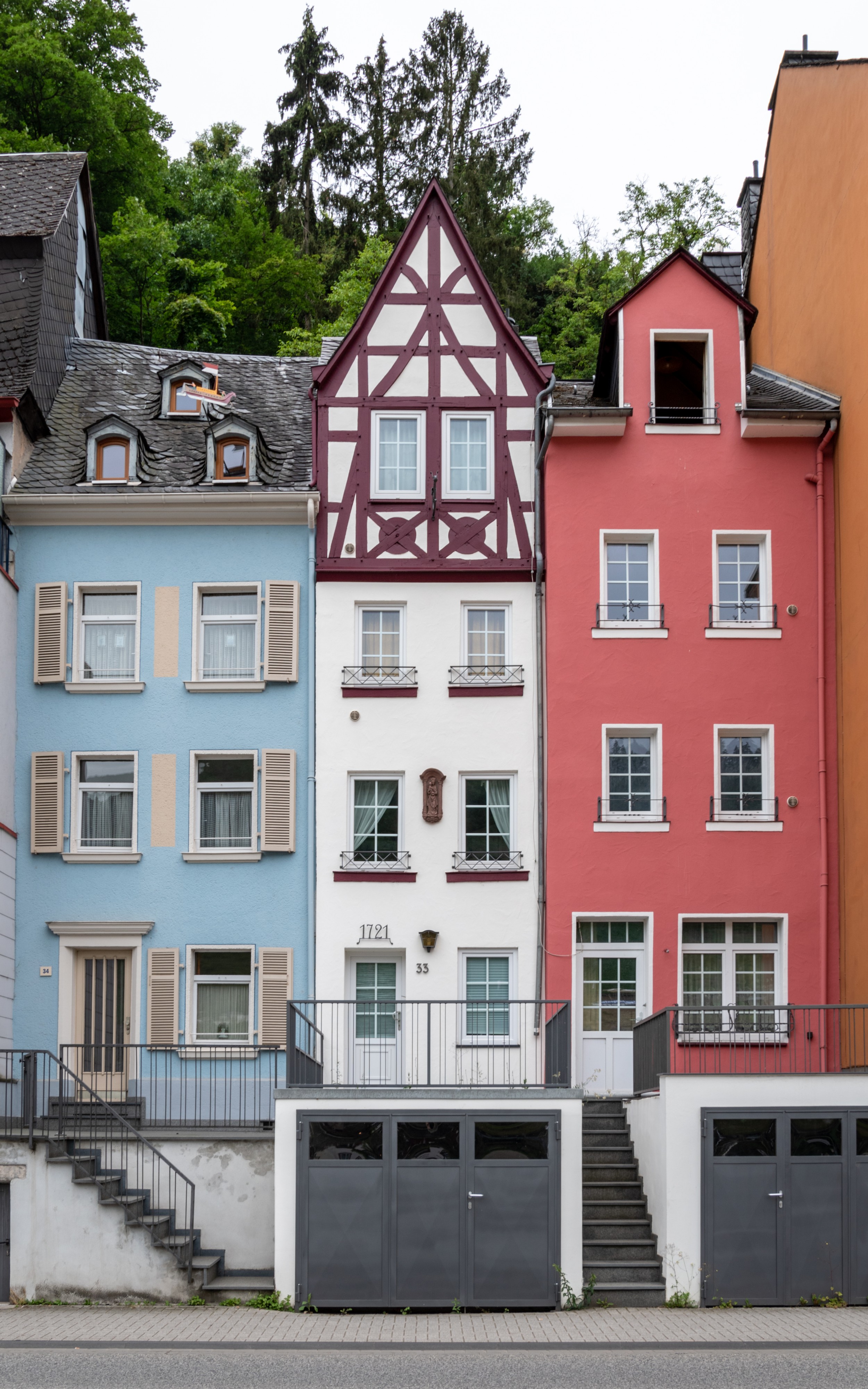 Cochem, Moselpromenade, Schmales Haus -- 2018 -- 0050