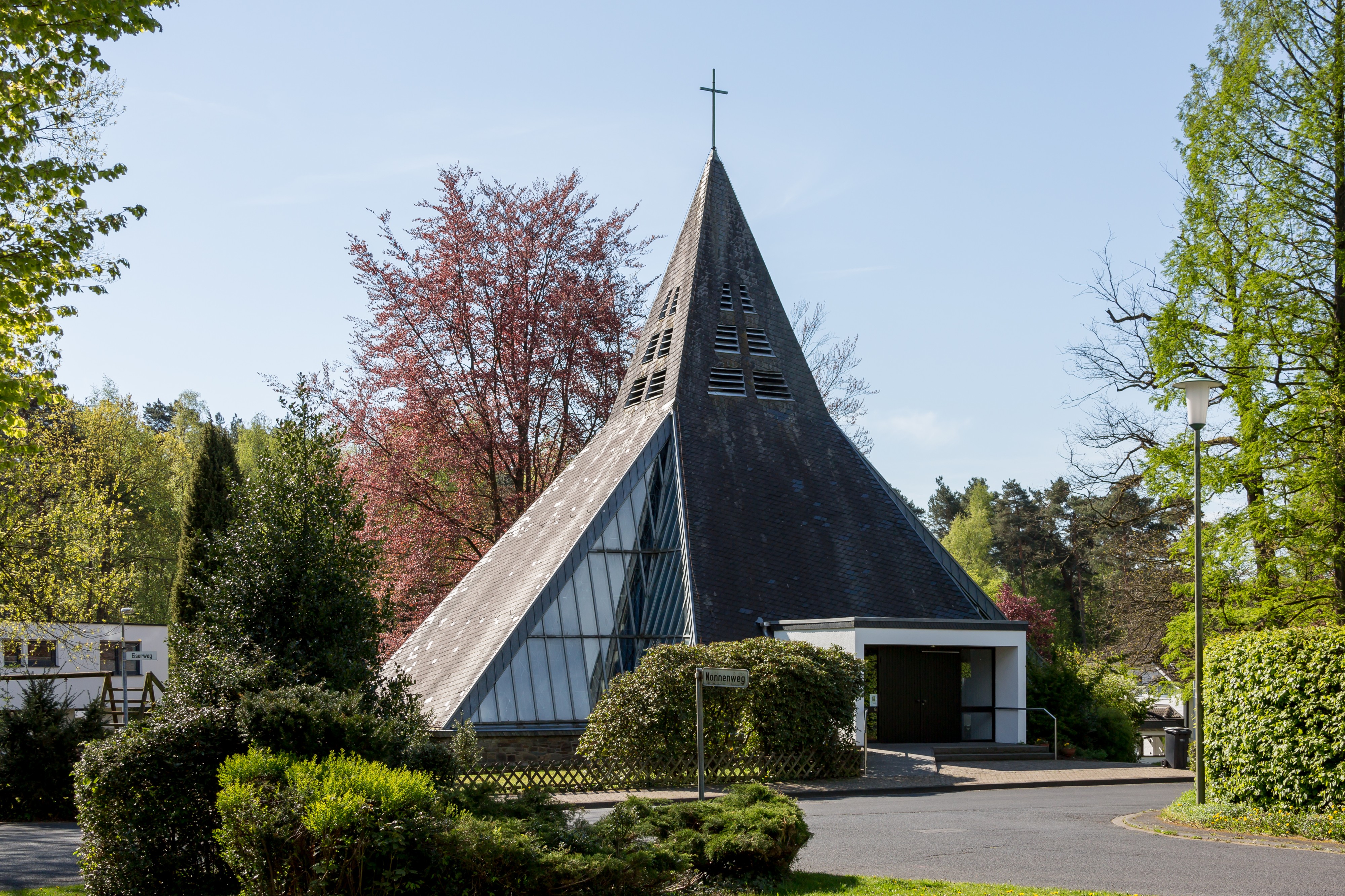 Kleineichen Germany Kreuzkirche-03