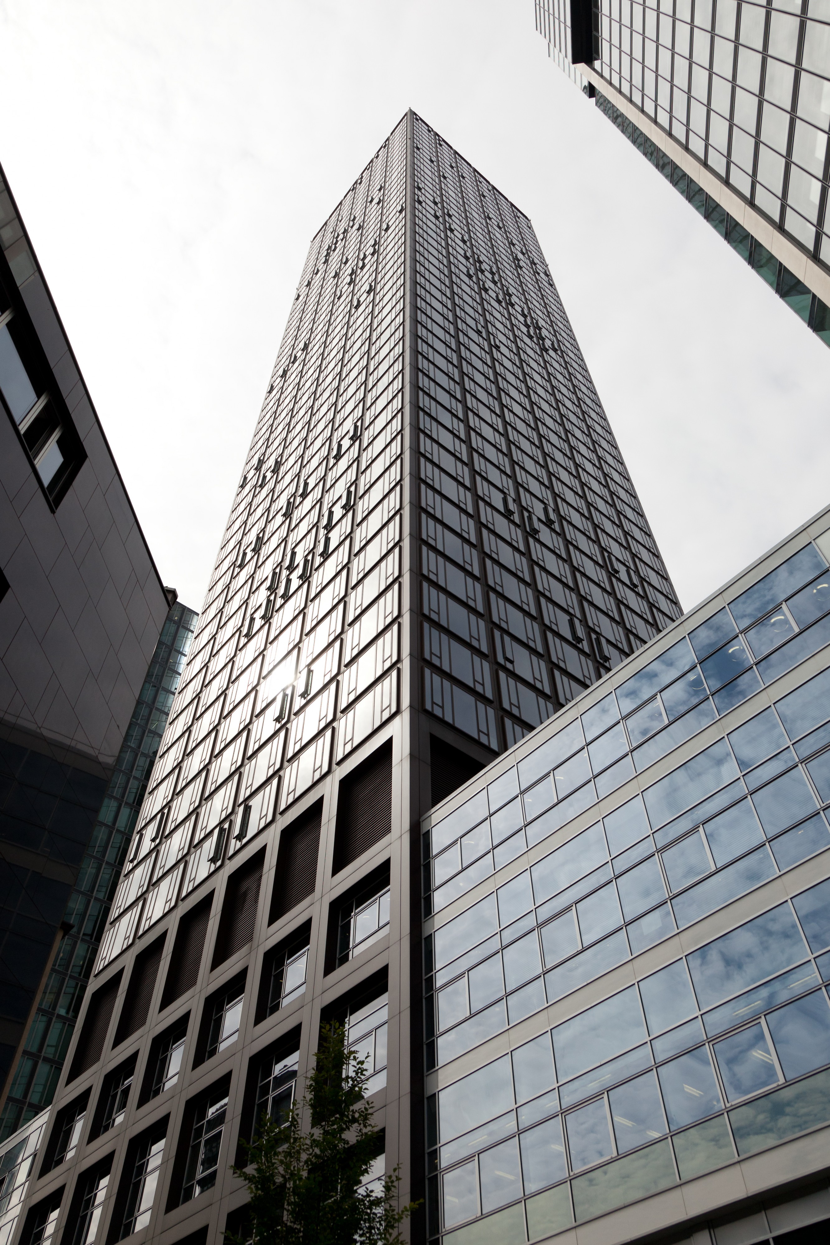 Maintower Frankfurt Rückseite