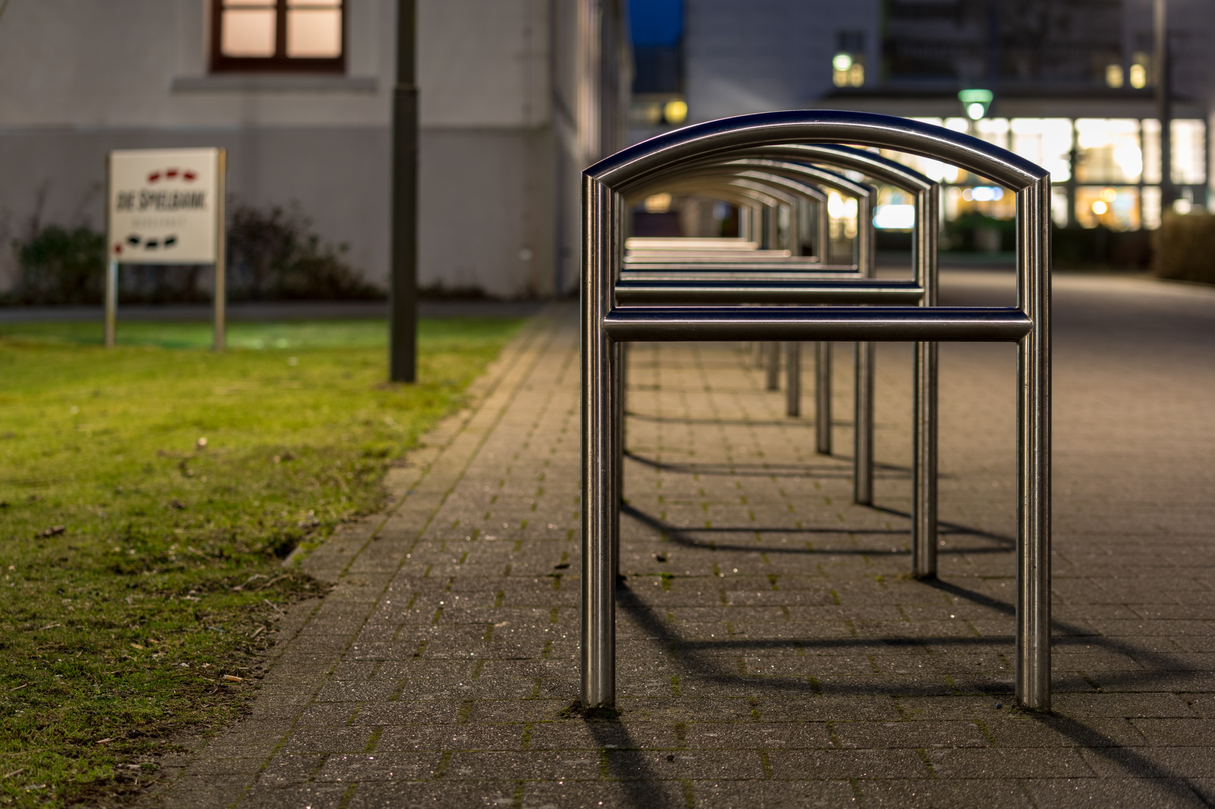 Norderney, Kurplatz, Fahrradständer -- 2018 -- 1023