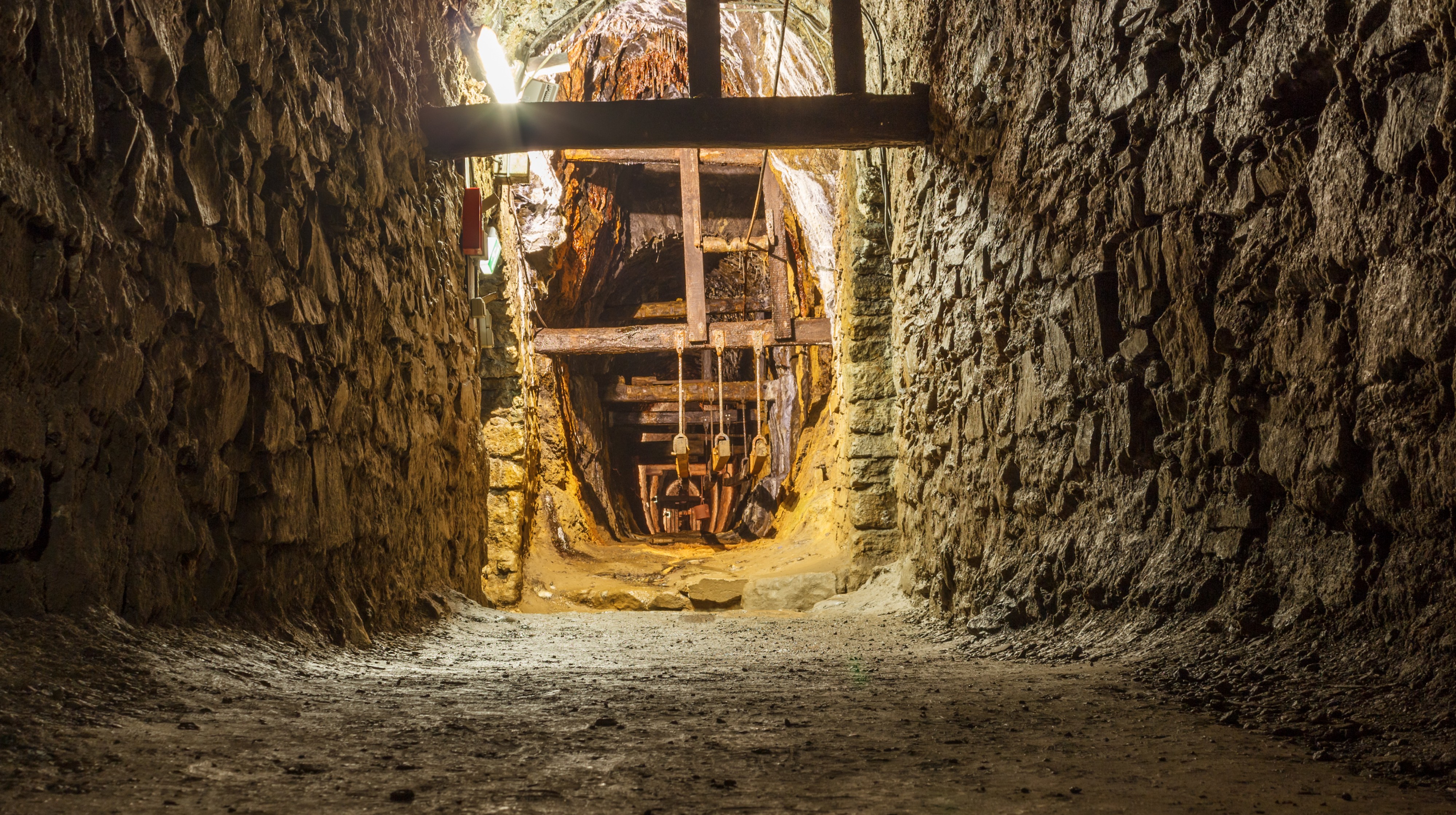 Underground Flatrod system 2, Rammelsberg, Lower Saxony, Germany, 2015-05-17