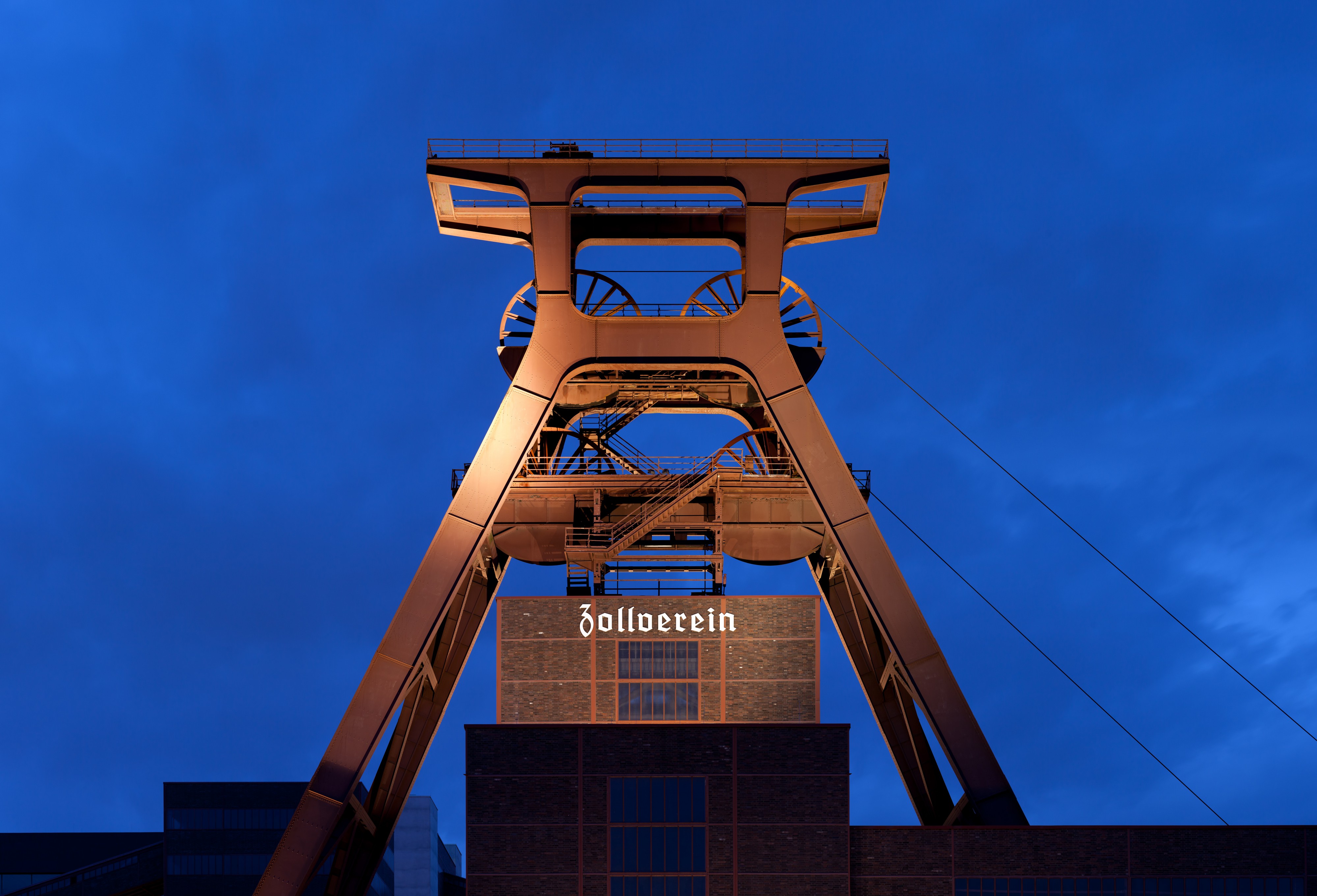 Zeche Zollverein abends