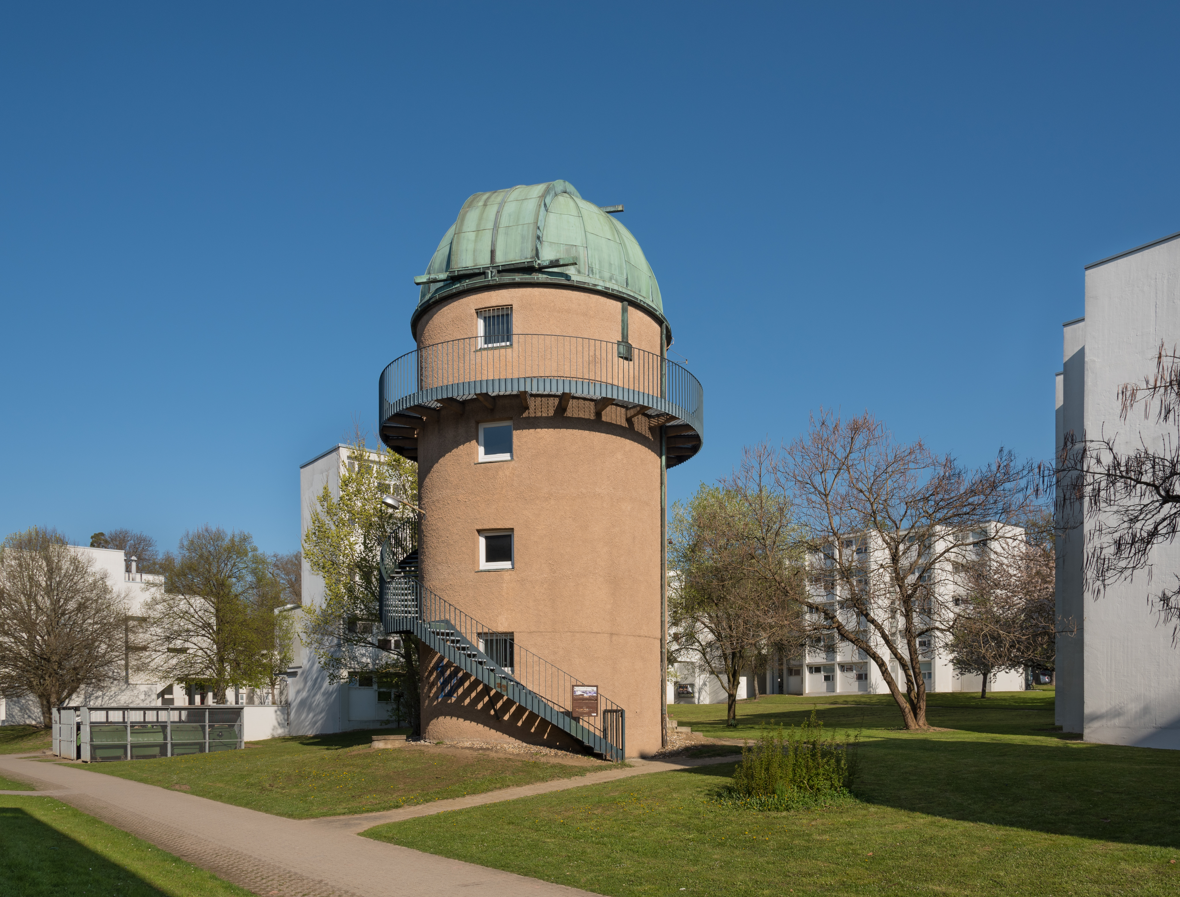 Universitätssternwarte Pfaffenwald Stuttgart-Vaihingen 2015 01