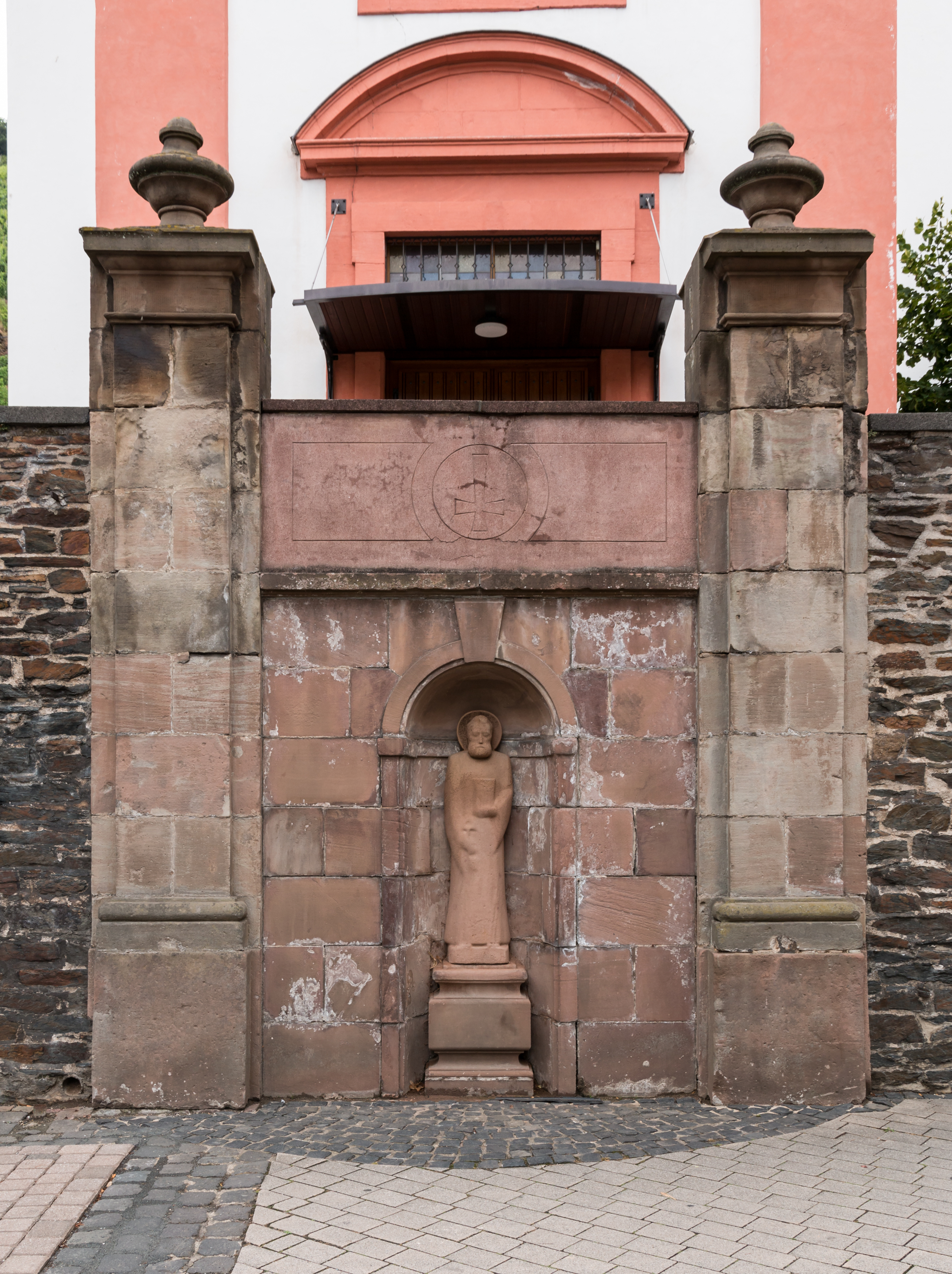 Zell (Mosel), Petrus-Statue -- 2015 -- 7606