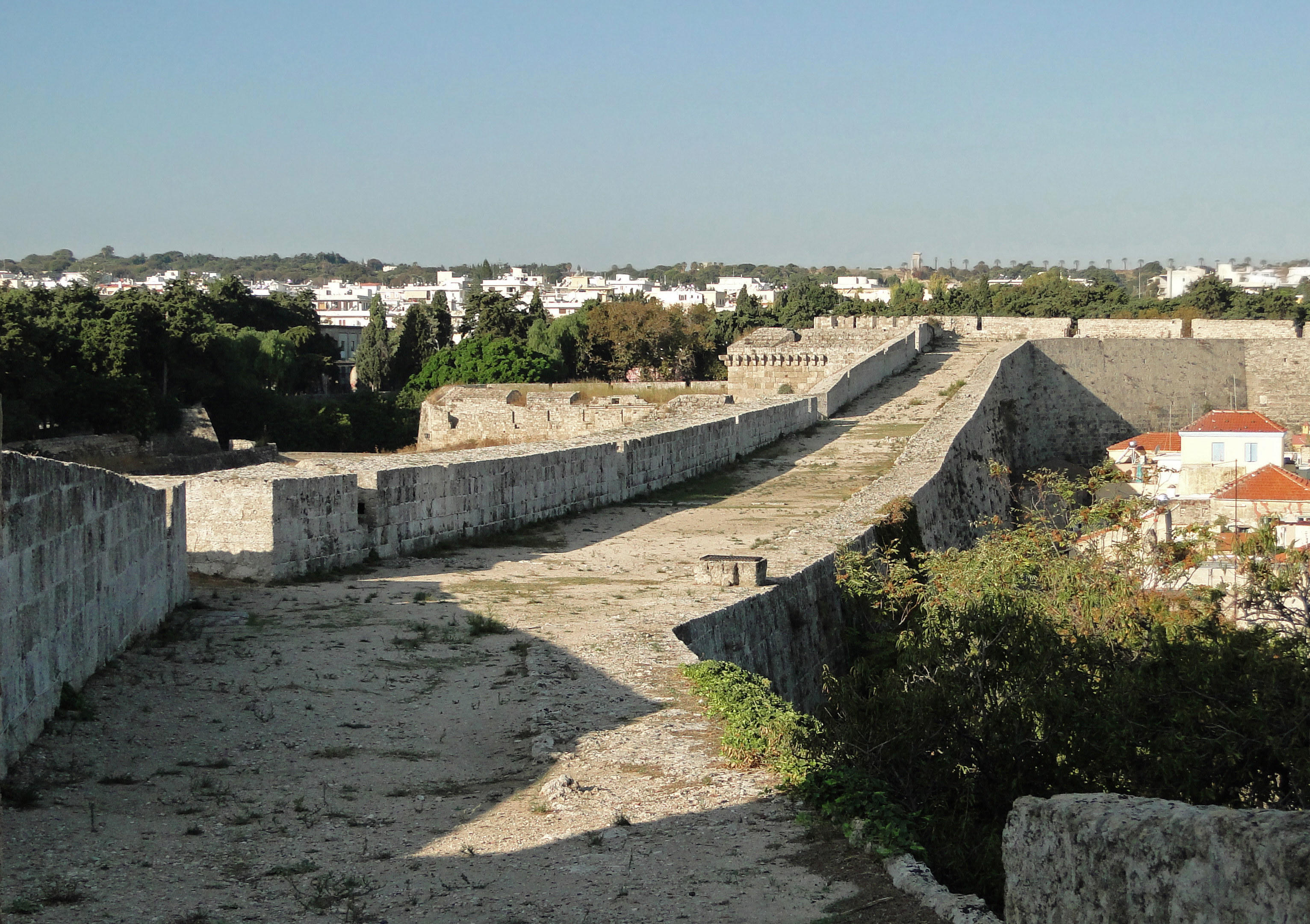 Chemin de ronde (Rhodes) 04