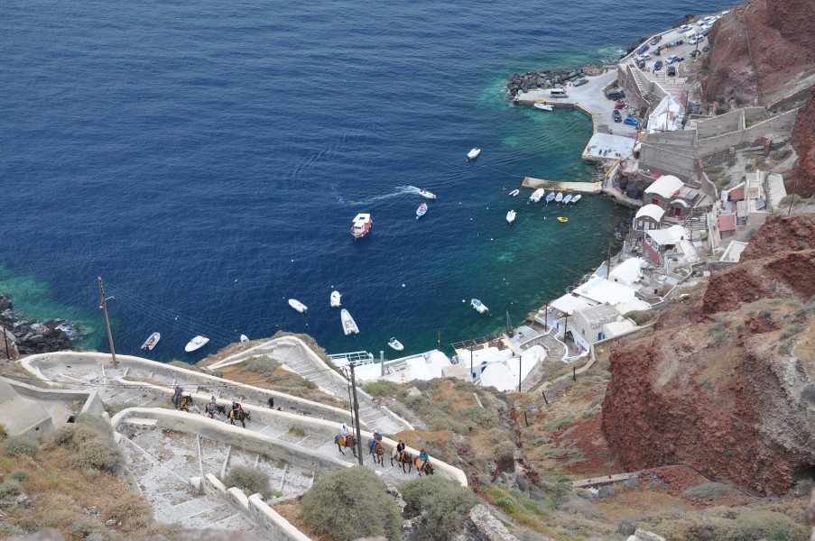 Oia, Ammoudi harbour, Santorini, Greece 001