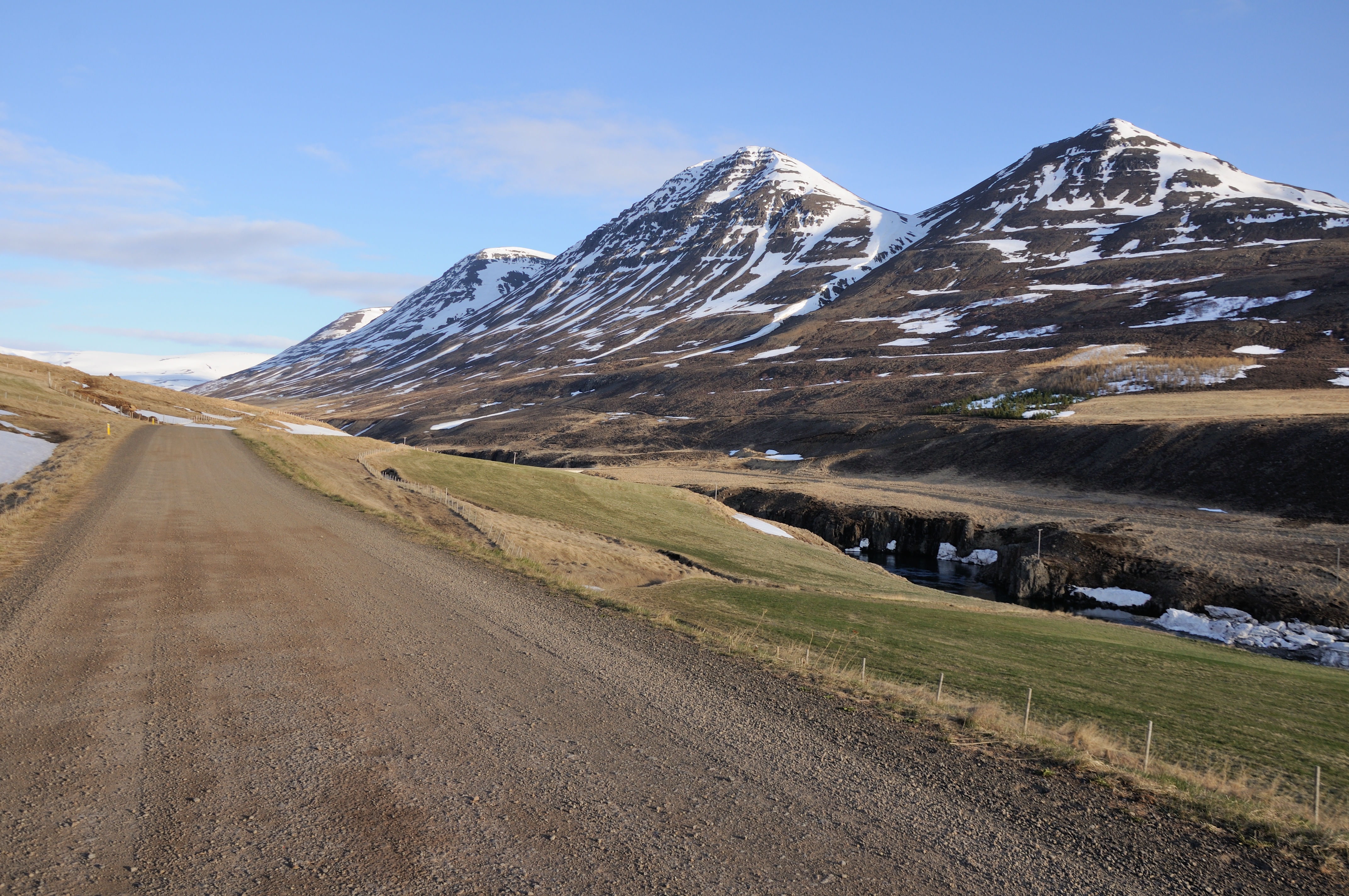 2014-04-28 19-29-53 Iceland - Grenivík Grenivík