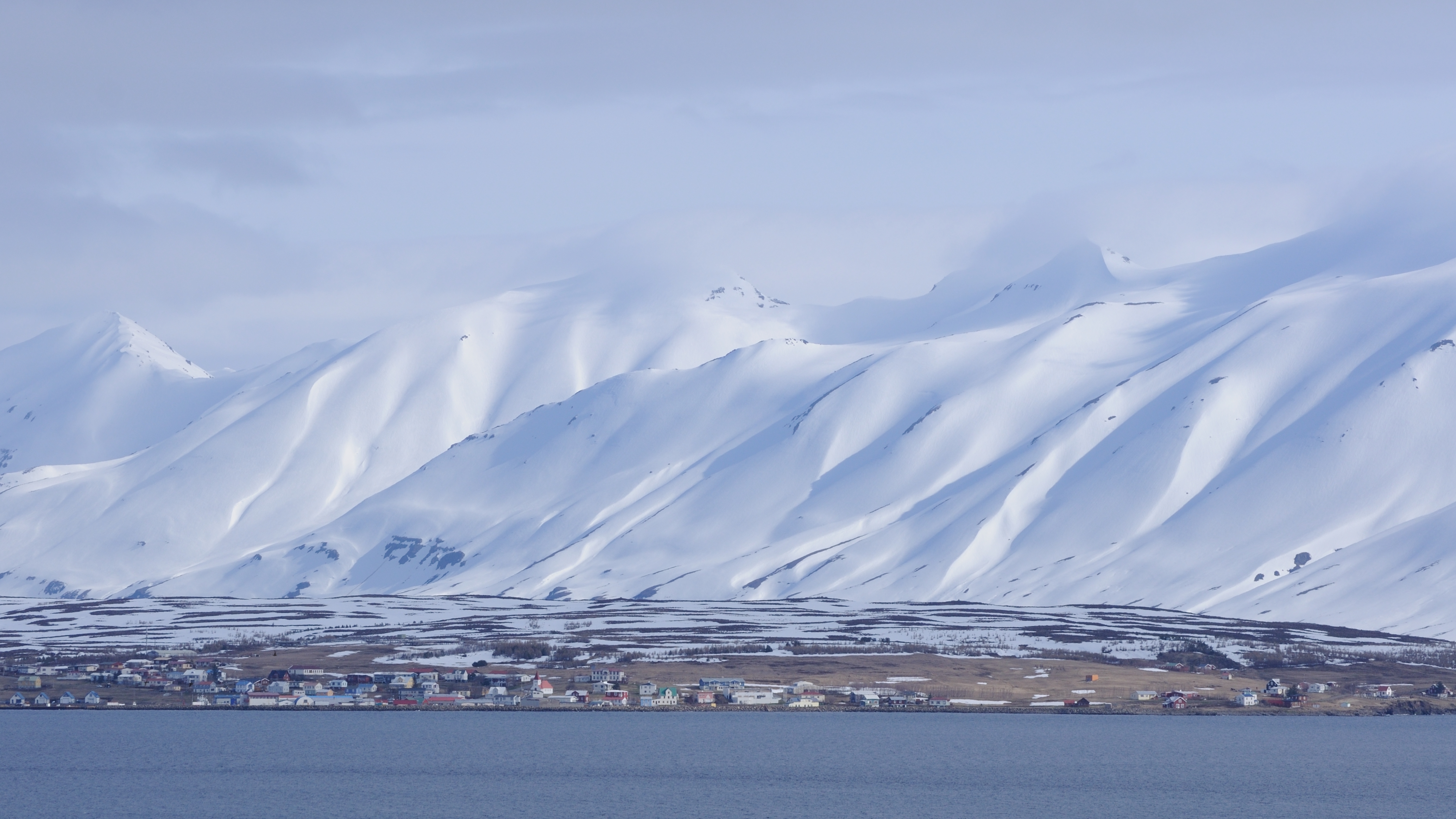 2014-04-29 10-07-26 Iceland - Hrísey Litli-Árskógssandur