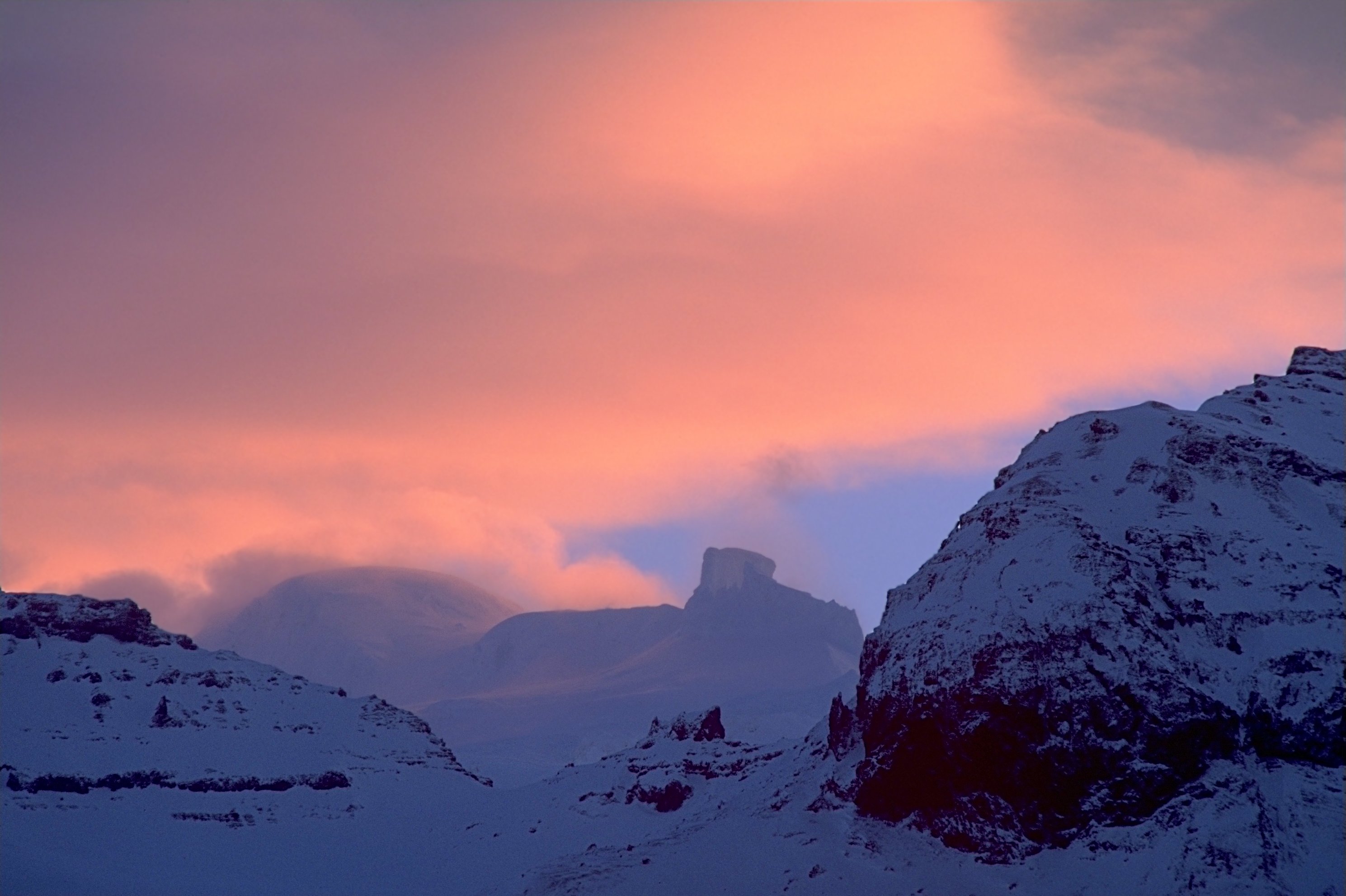 HvannadalshnjukurSunRise