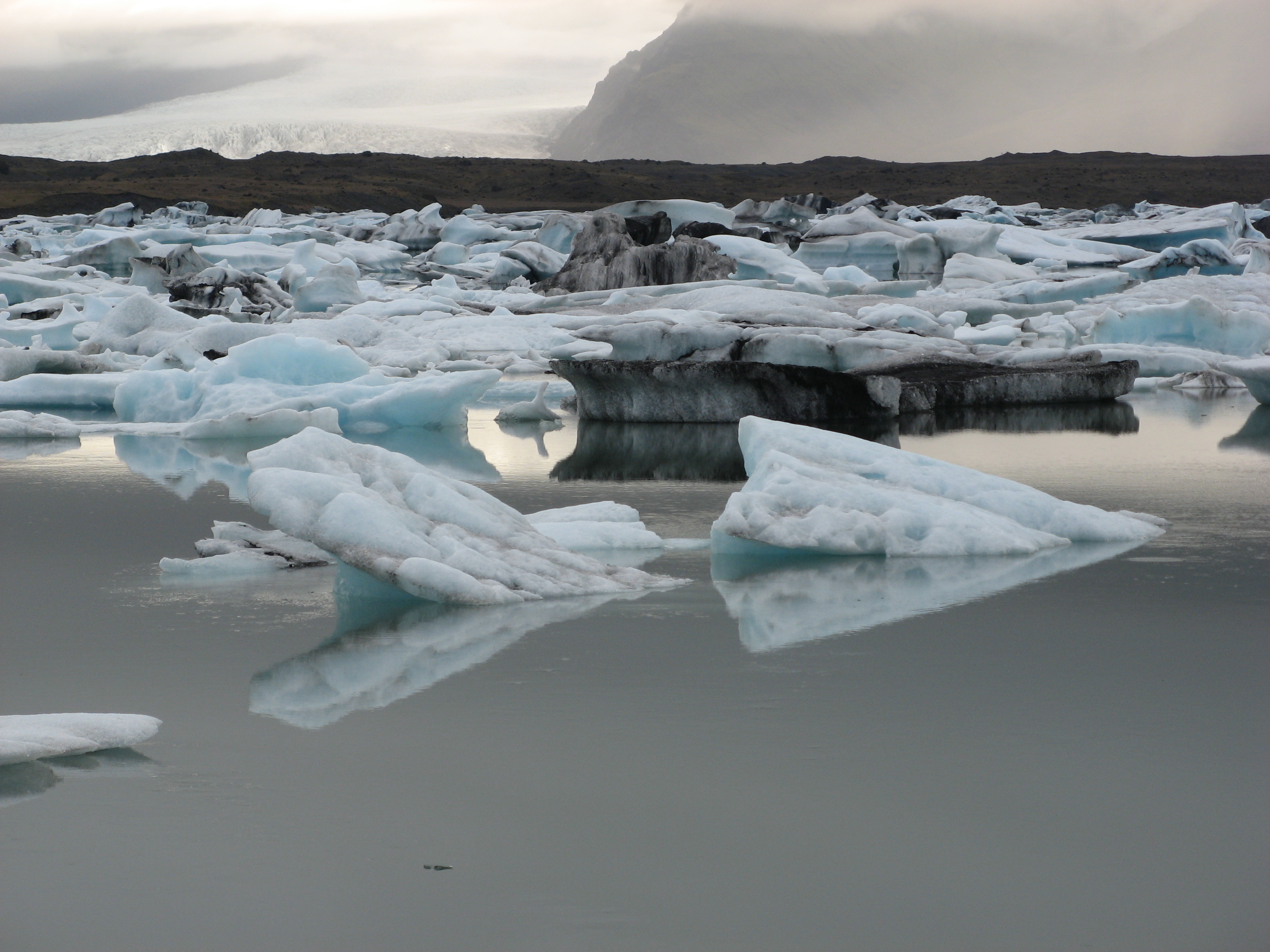 Jokulsarlon icebergs