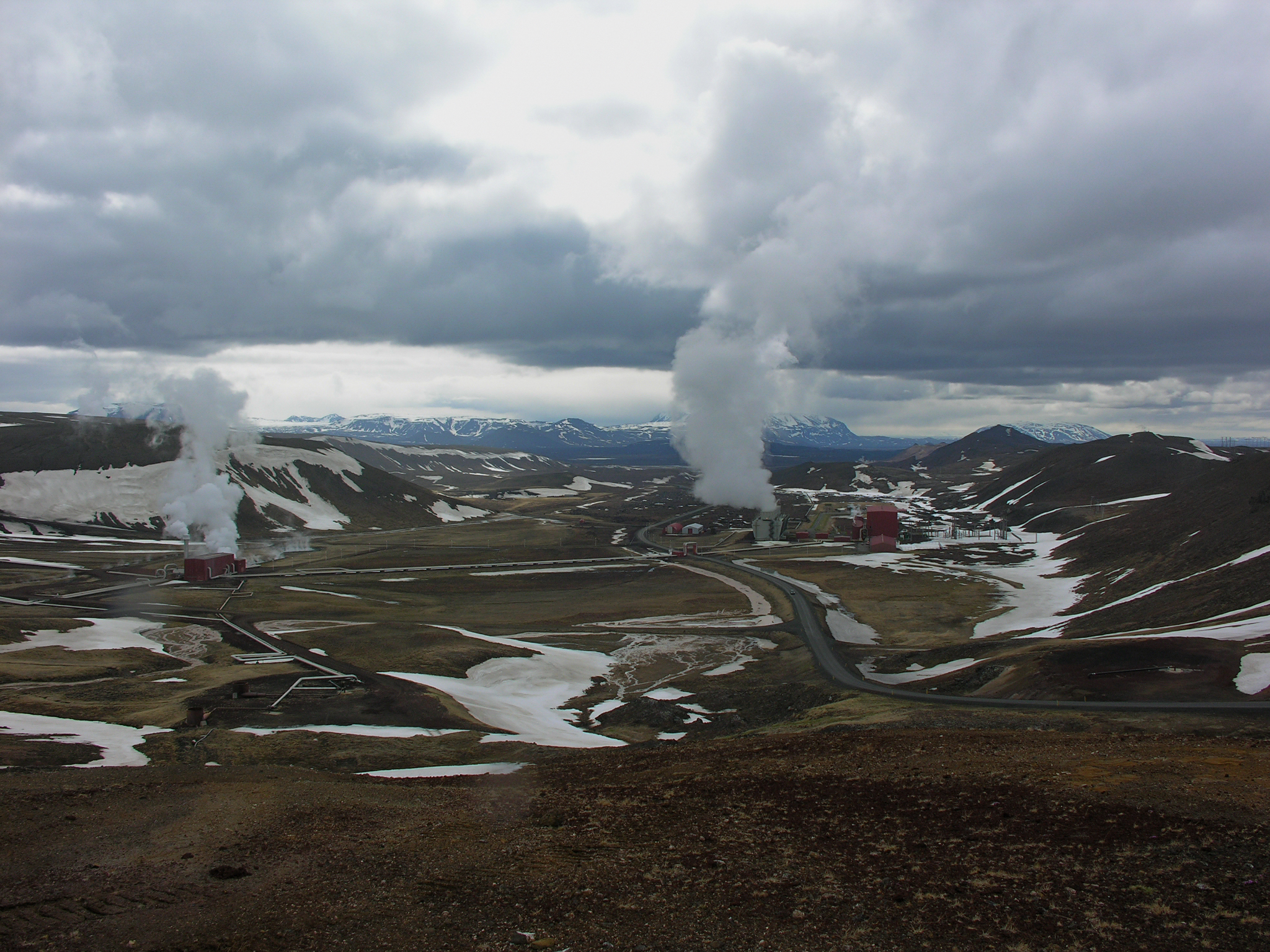 Krafla geothermal power plant 19.05.2008 12-43-46