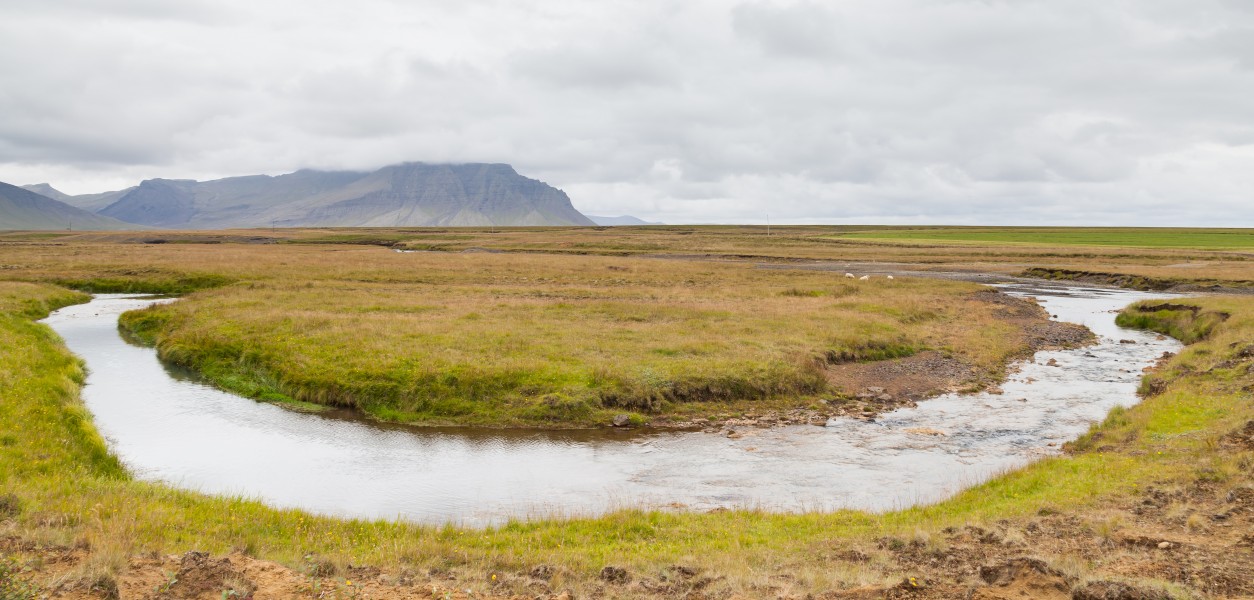 Arroyo junto al cráter Eldborg, Vesturland, Islandia, 2014-08-14, DD 032