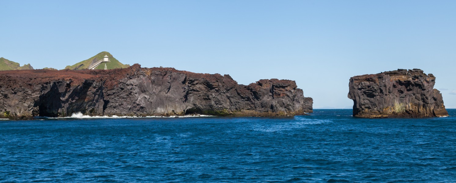 Faro Urða, Heimaey, Islas Vestman, Suðurland, Islandia, 2014-08-17, DD 071