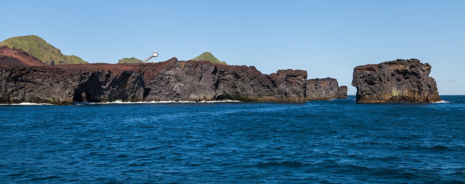 Faro Urða, Heimaey, Islas Vestman, Suðurland, Islandia, 2014-08-17, DD 073