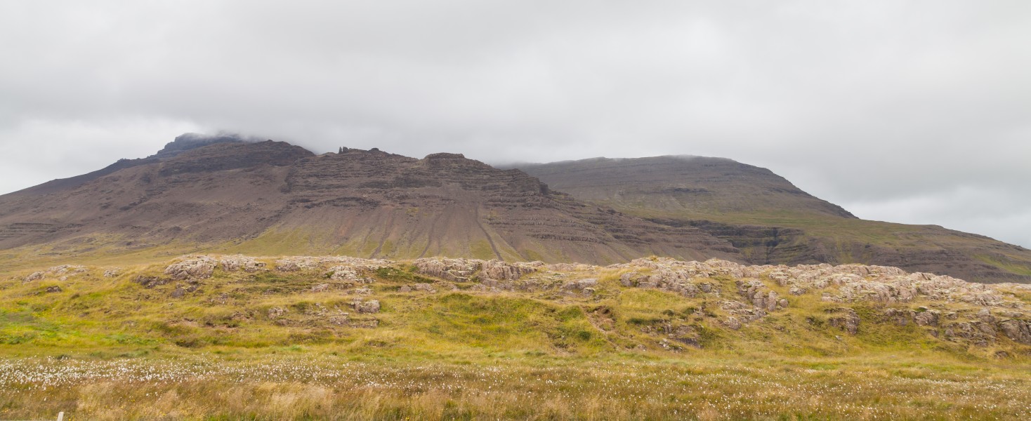 Montaña en Hnappadalur, Vesturland, Islandia, 2014-08-14, DD 036