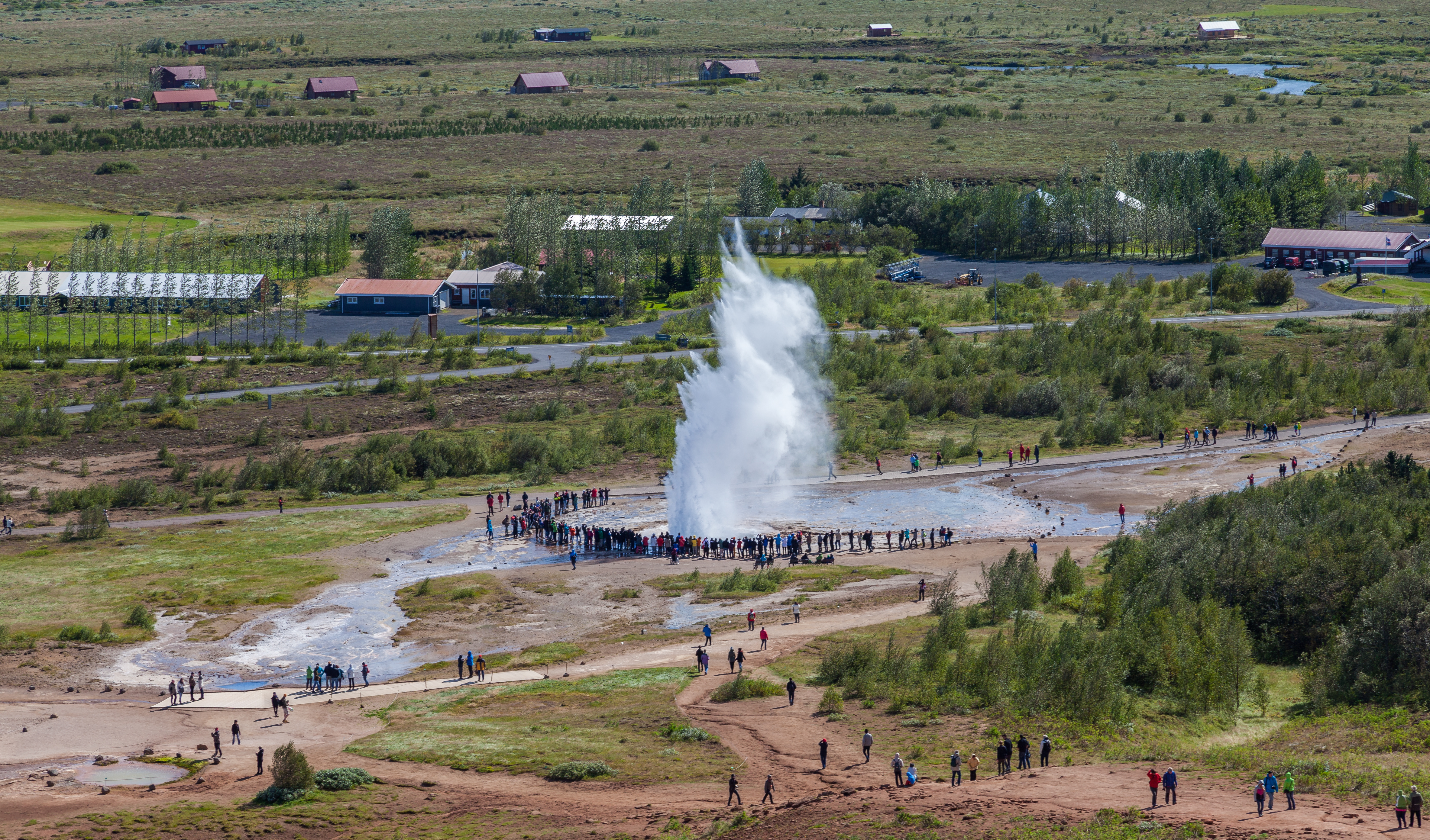 Strokkur, Área geotérmica de Geysir, Suðurland, Islandia, 2014-08-16, DD 097