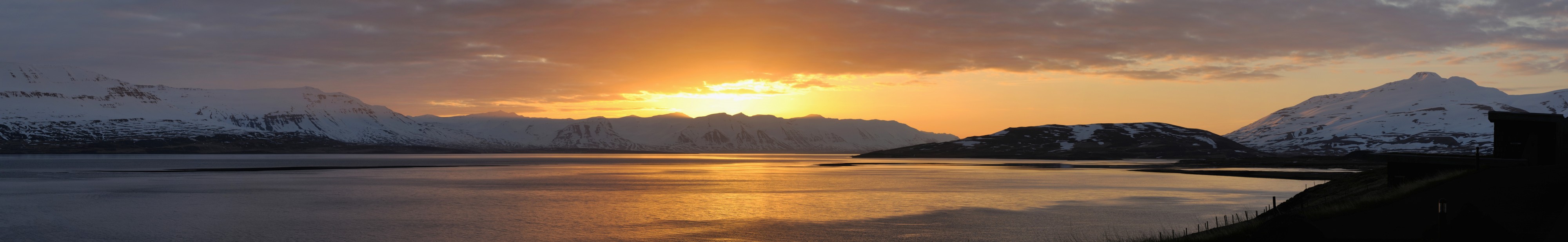 2014-05-02 21-28-51 Iceland - Grenivík Hjalteyri 7h 82°