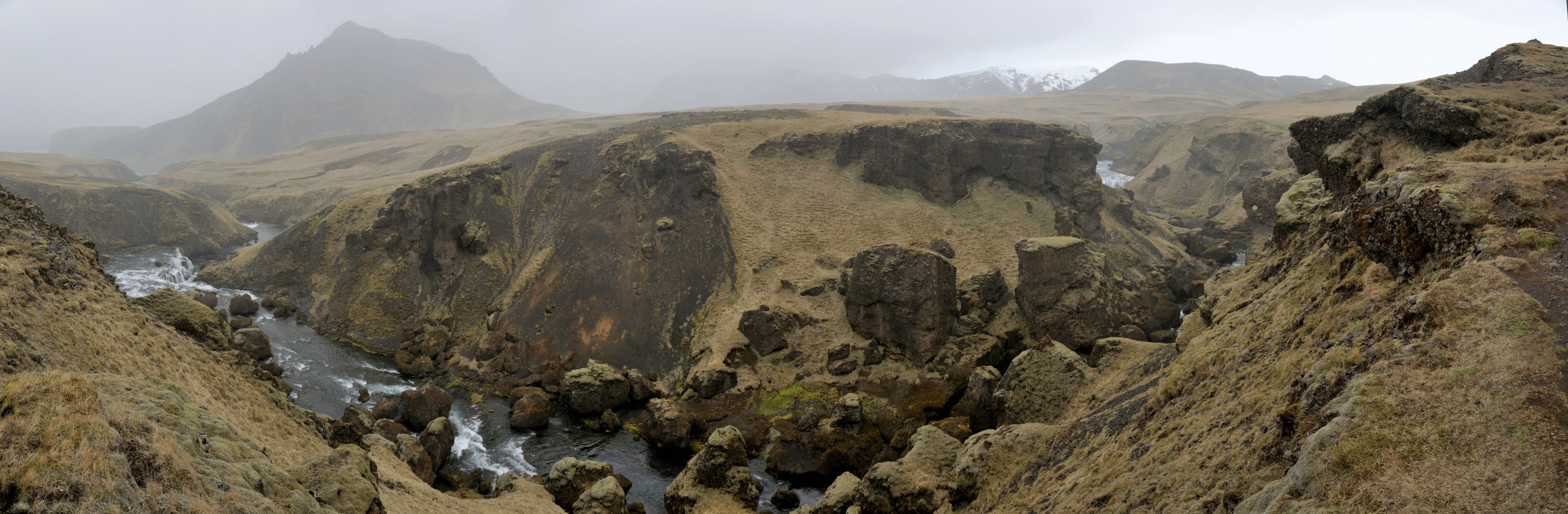 2014-05-06 11-53-18 Iceland Suðurland - Skogar 8v 176°