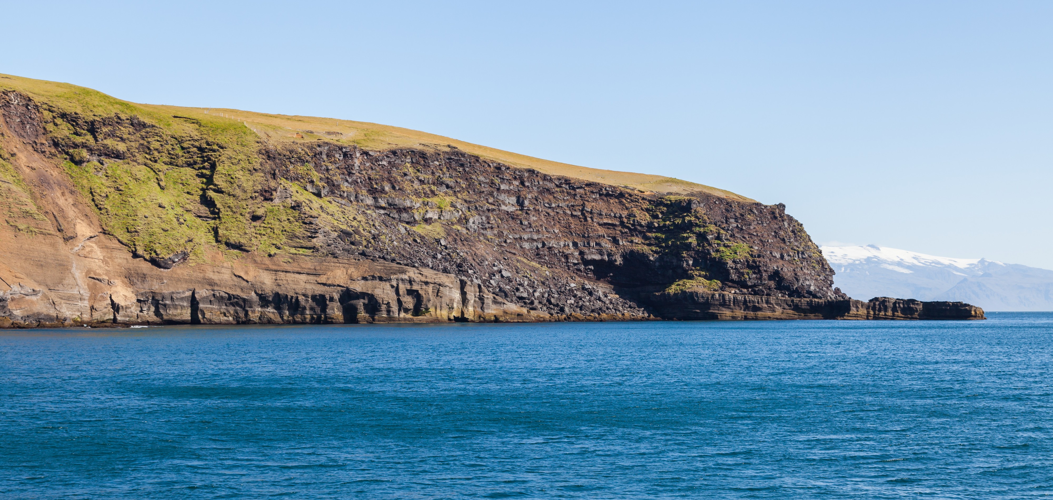 Acantilados de Heimaey, Islas Vestman, Suðurland, Islandia, 2014-08-17, DD 063