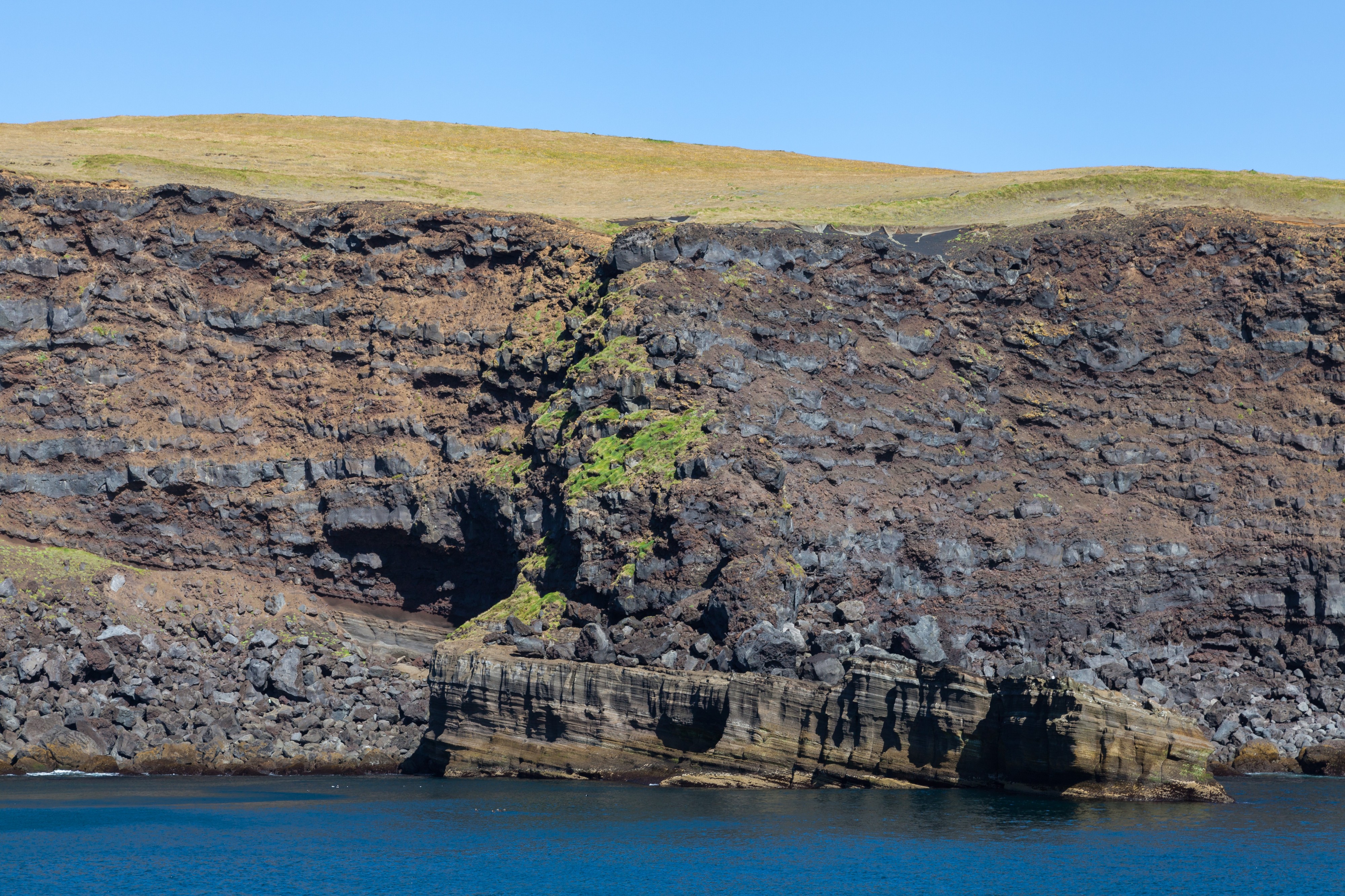 Acantilados de Heimaey, Islas Vestman, Suðurland, Islandia, 2014-08-17, DD 064