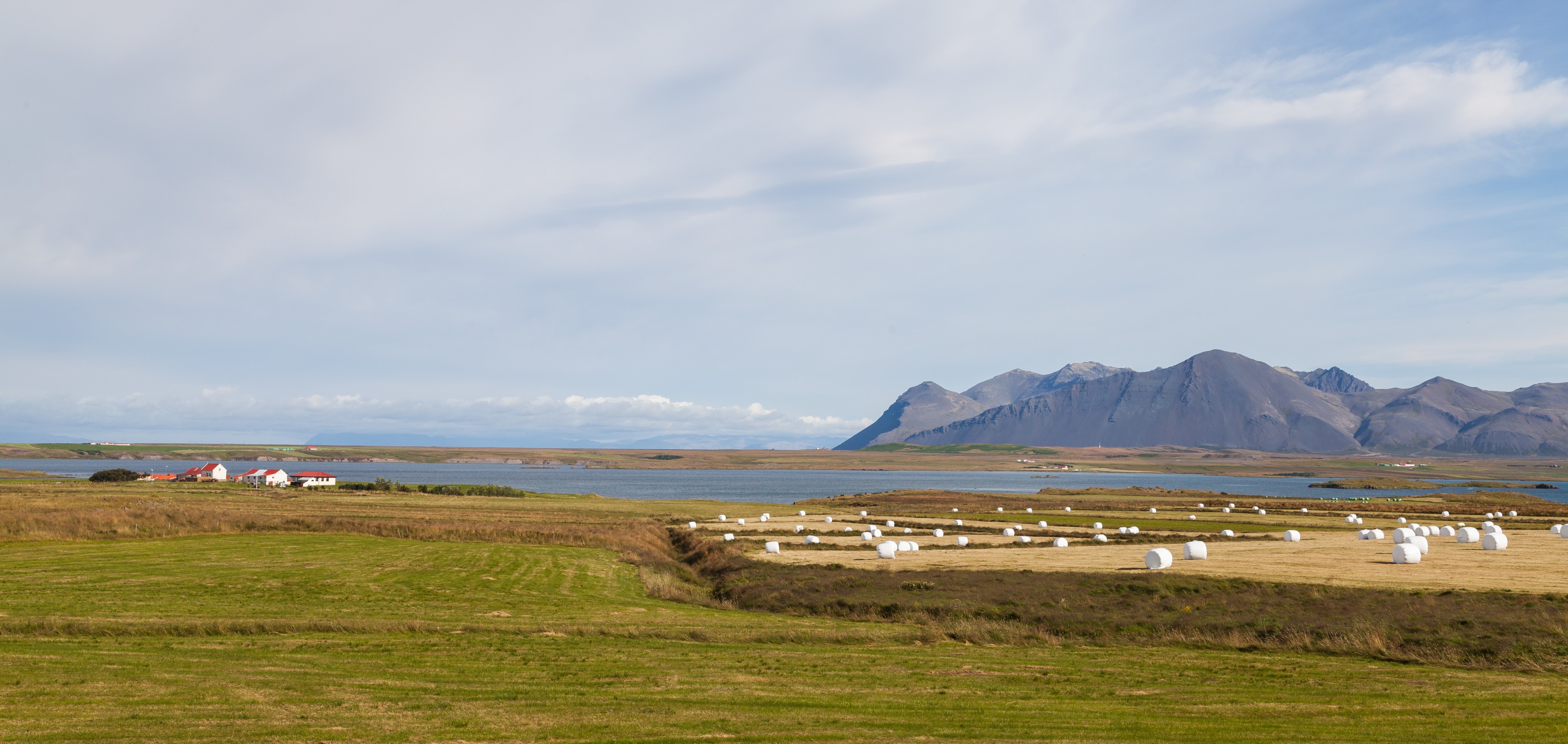 Balas de paja, Akranes, Vesturland, Islandia, 2014-08-14, DD 018