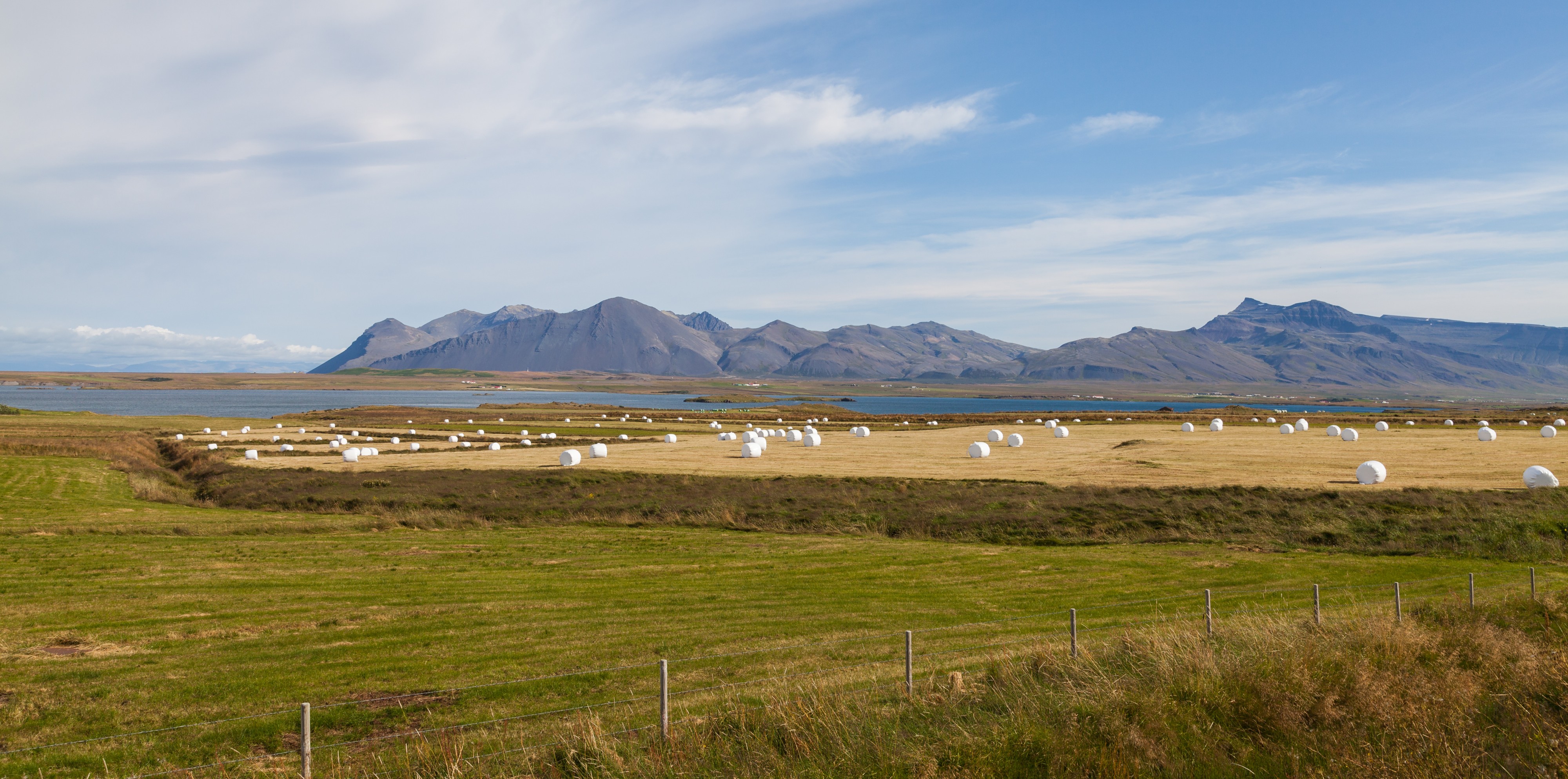 Balas de paja, Akranes, Vesturland, Islandia, 2014-08-14, DD 019