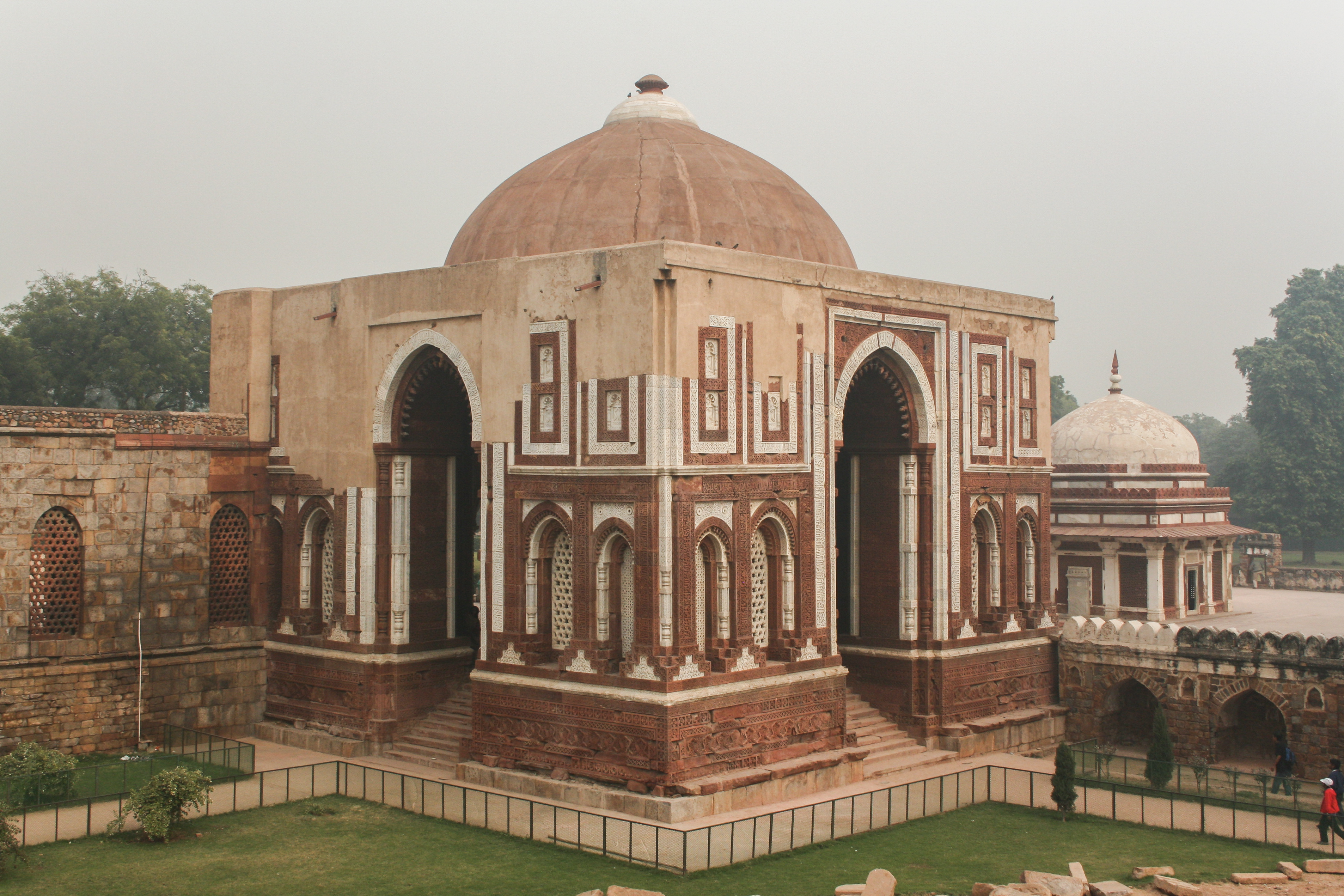 Complejo de Qutb-Delhi-India029