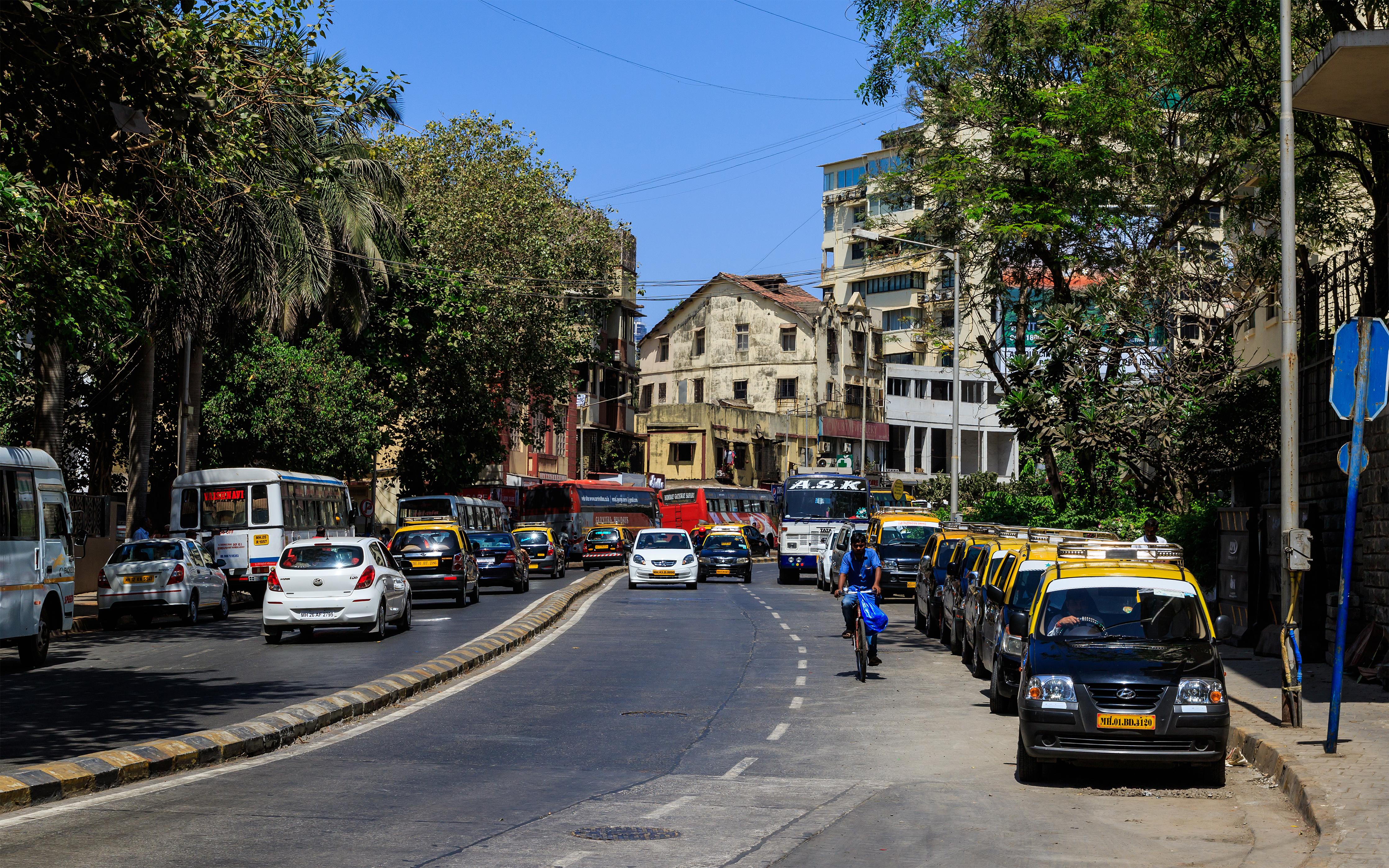 Mumbai 03-2016 17 Warden Road