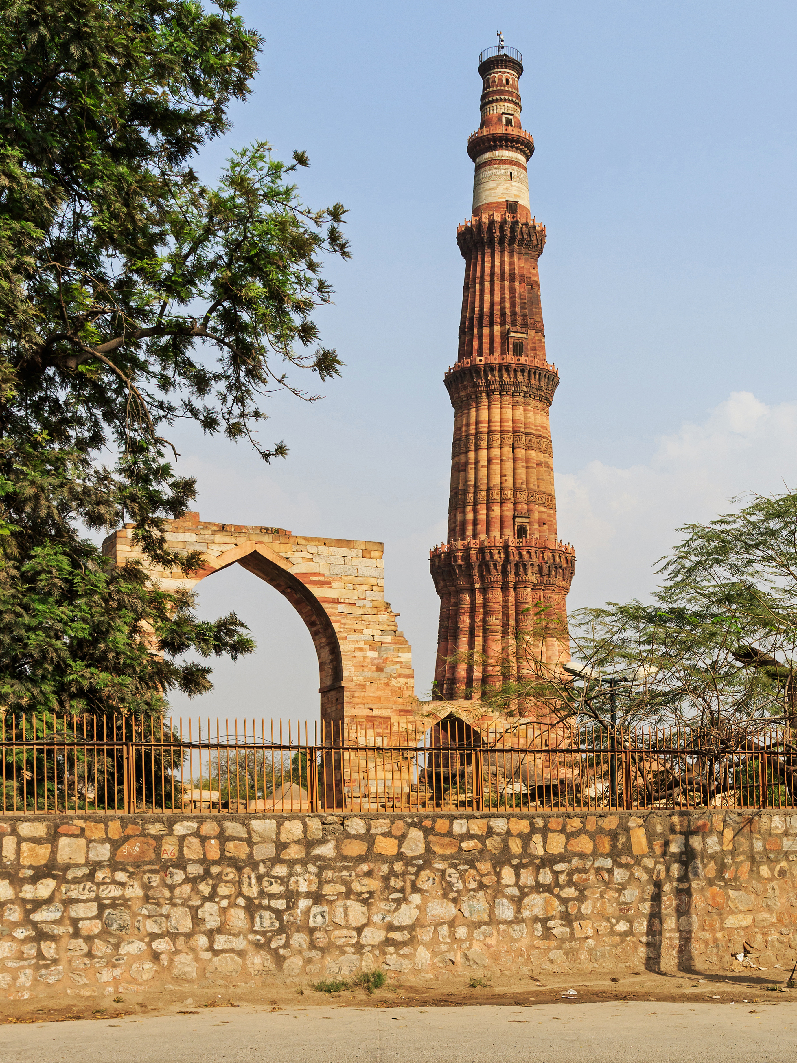 Qutub Minar in Delhi 03-2016